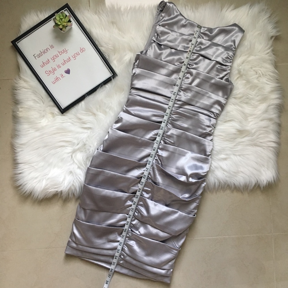 Dress - Picture 3 of 8